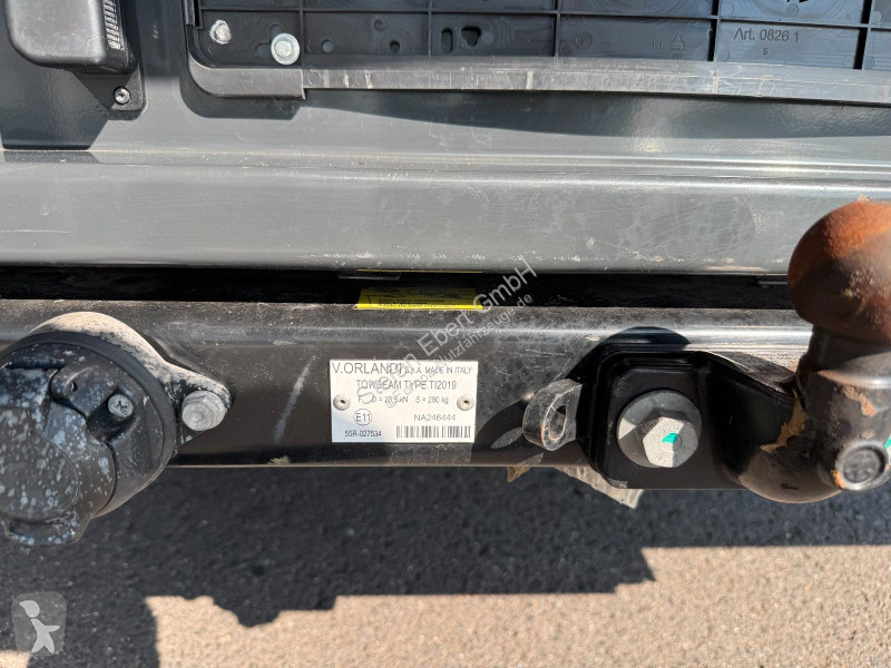 Véhicule utilitaire Iveco 70C18 HA8 3.0L A8...