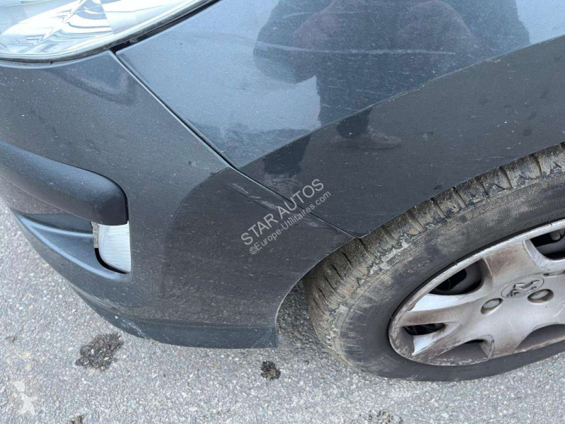 عربة نفعية Peugeot