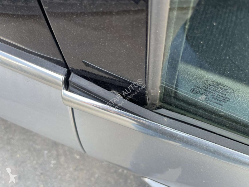 Véhicule utilitaire Ford