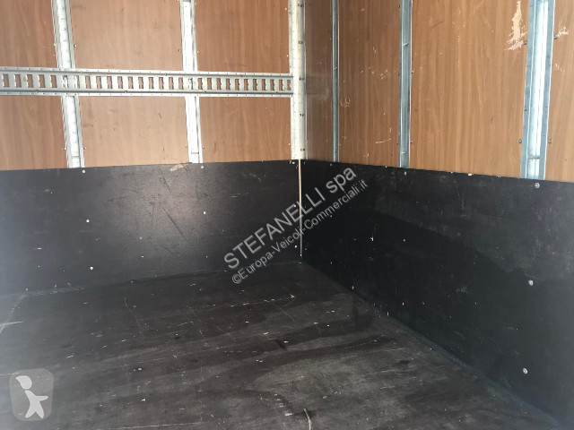 عربة نفعية Iveco DAILY 35C14H BOX