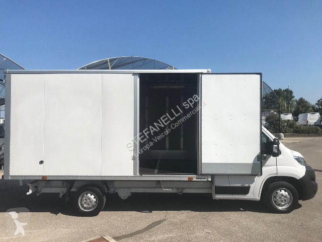 عربة نفعية Citroën Jumper 35 L4 2.2 bluehdi...