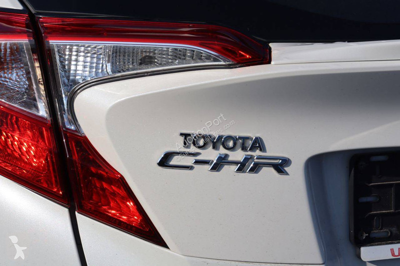Autoutilitară Toyota Hybrid