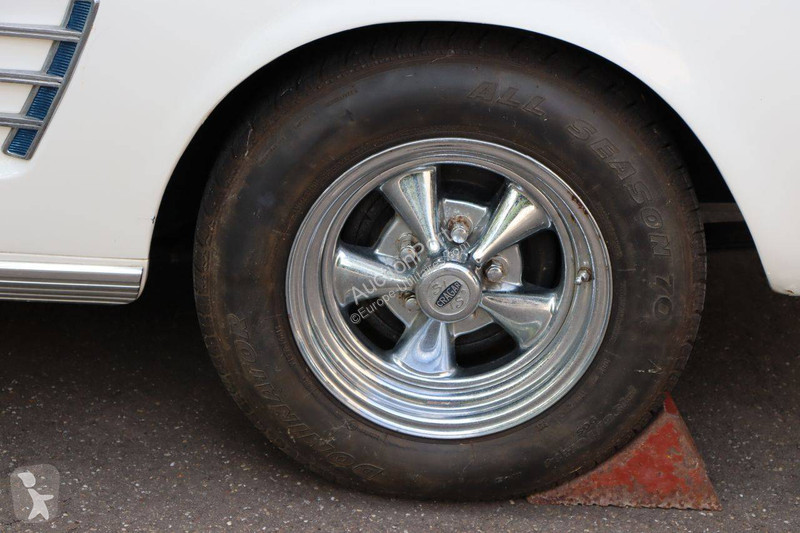 Furgoneta Ford V8