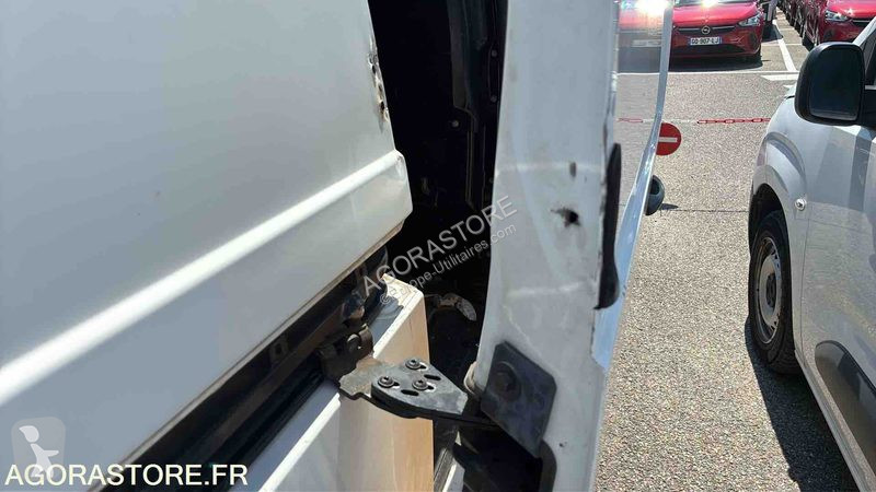 Véhicule utilitaire Peugeot EXPERT