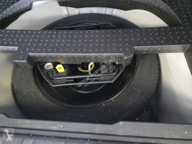 Véhicule utilitaire Peugeot 2008 1.6 e-HDi FAP...