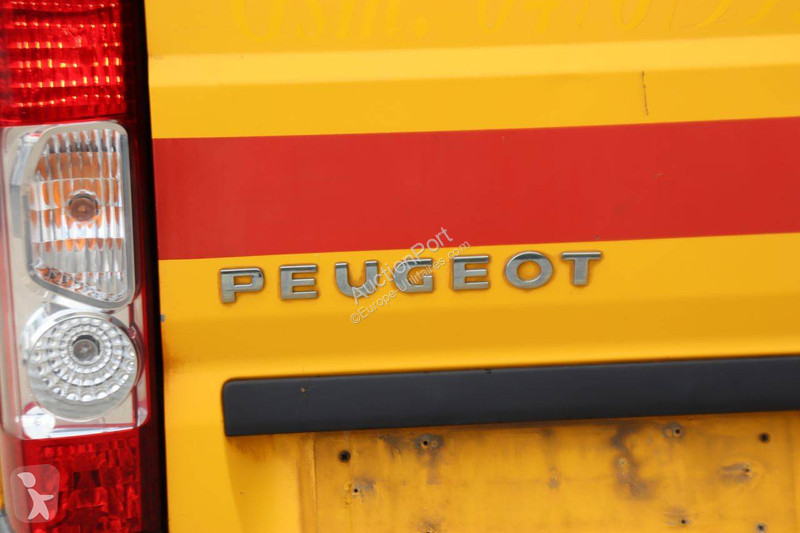 Véhicule utilitaire Peugeot