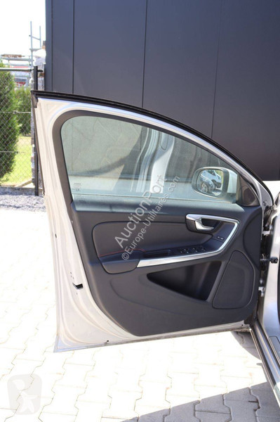 Samochód dostawczy Volvo D3 R-Design