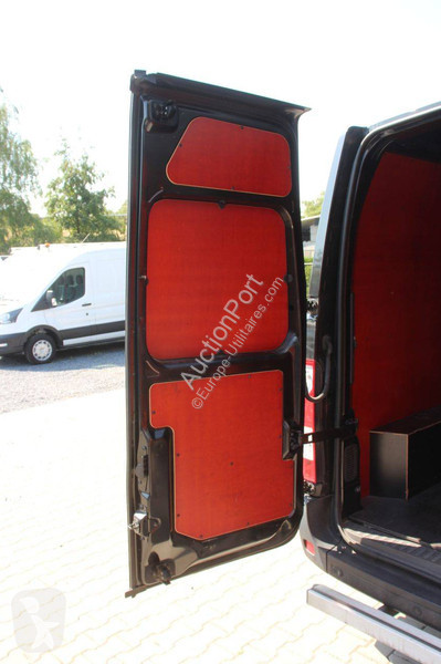 عربة نفعية Renault Crossover