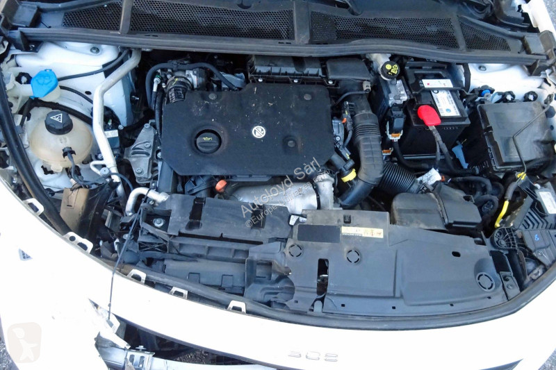 عربة نفعية Peugeot BREAK 1,5 HDI 131