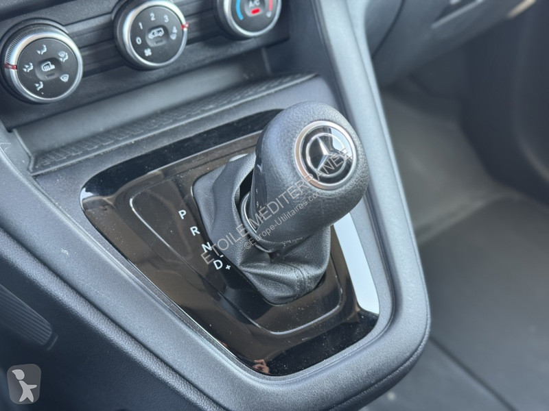 Mercedes  van