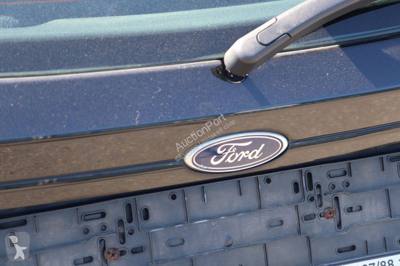 عربة نفعية Ford