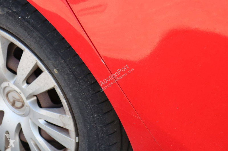 Samochód dostawczy Mazda  2
