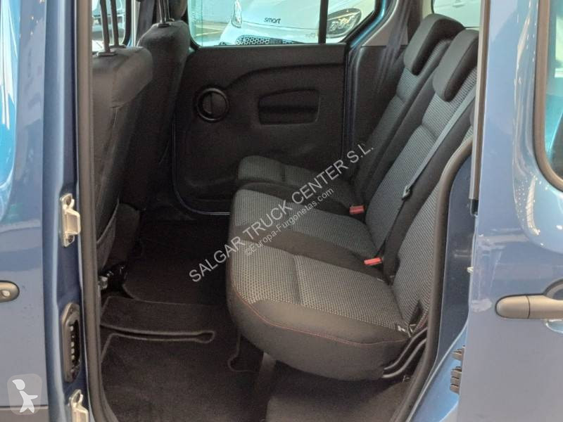 عربة نفعية Mercedes