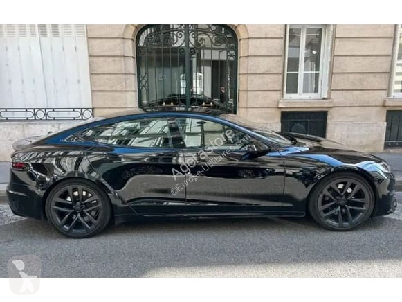 Véhicule utilitaire Tesla MODEL S