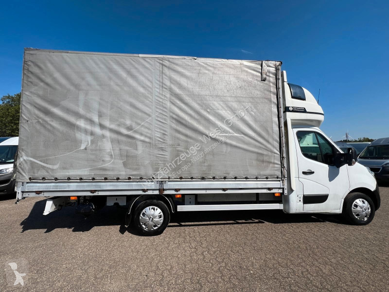 عربة نفعية Renault XXL Maxi...