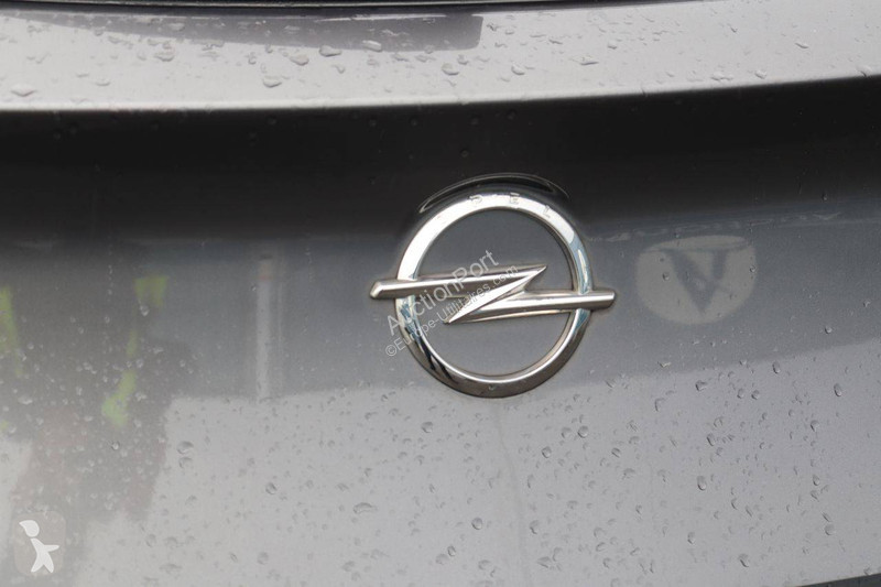 Véhicule utilitaire Opel