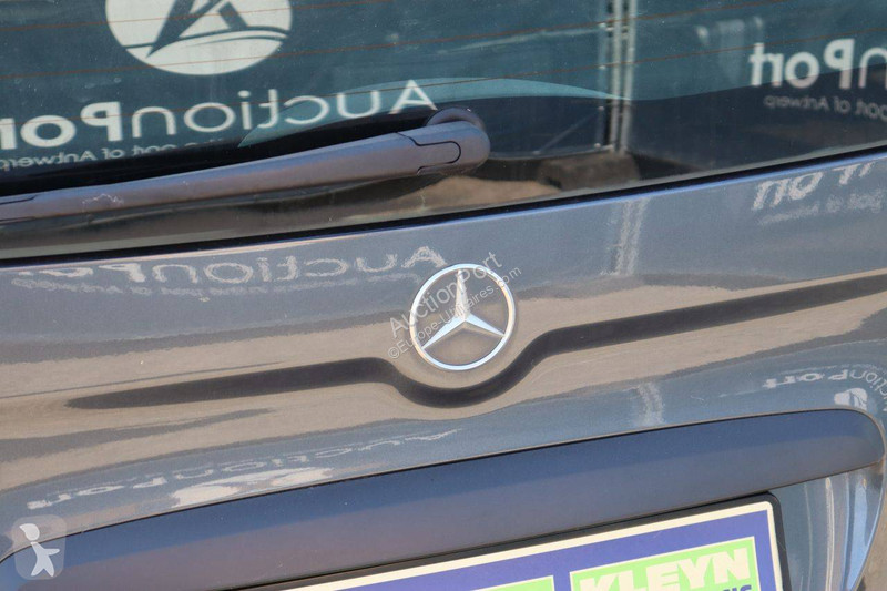 Véhicule utilitaire Mercedes Tourer 112
