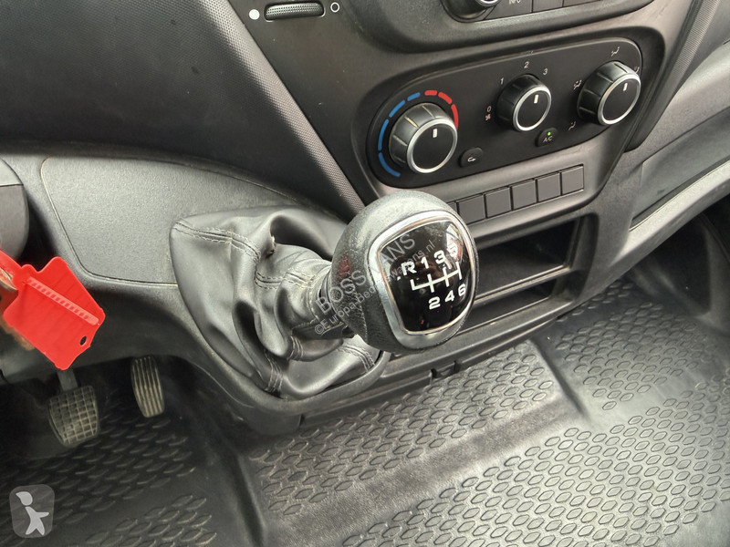 Véhicule utilitaire Iveco 35C16 3.0 Dubbele...
