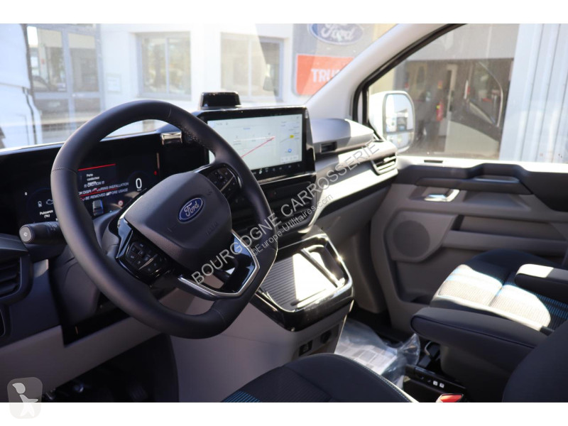 Véhicule utilitaire Ford