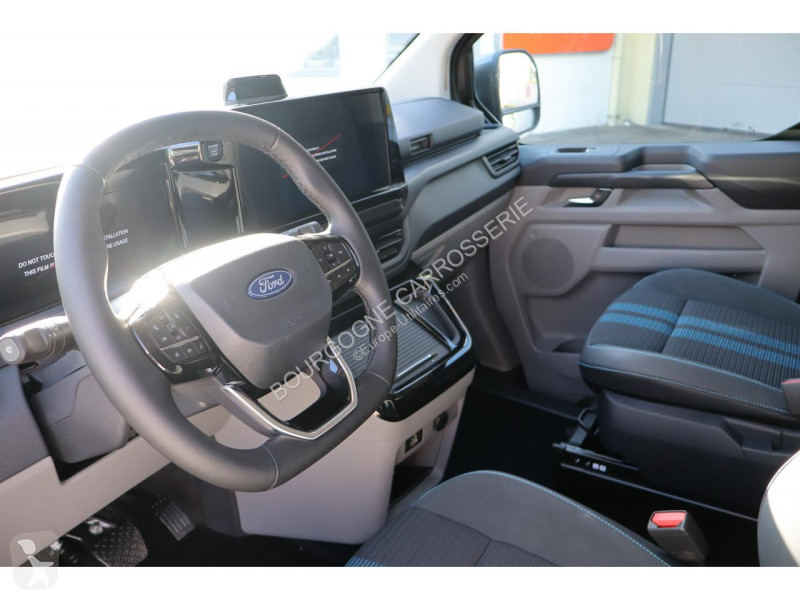 Véhicule utilitaire Ford