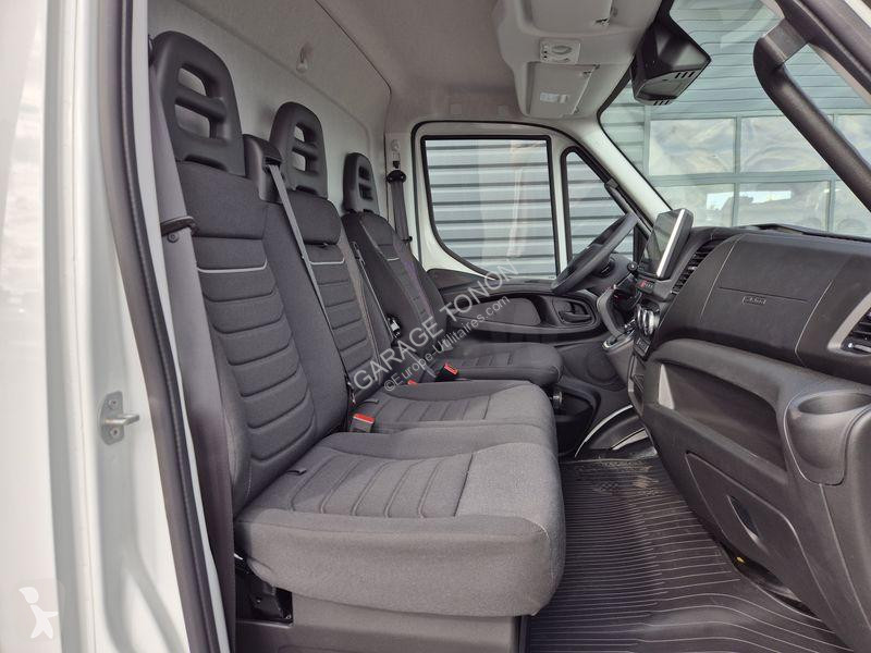 Véhicule utilitaire Iveco 35-180 HI-MATIC...