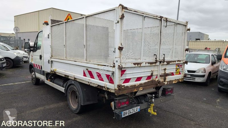 Véhicule utilitaire Iveco 35C14G