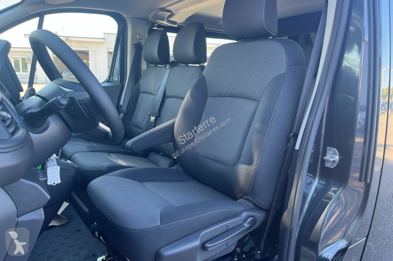 Véhicule utilitaire Renault  TRAFIC CABINE...