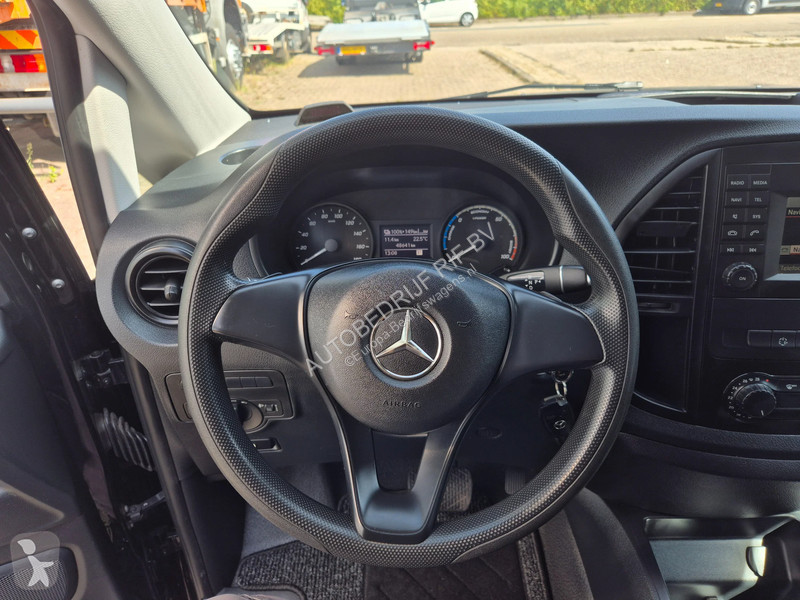 Véhicule utilitaire Mercedes L2 DC 5 Pers/...