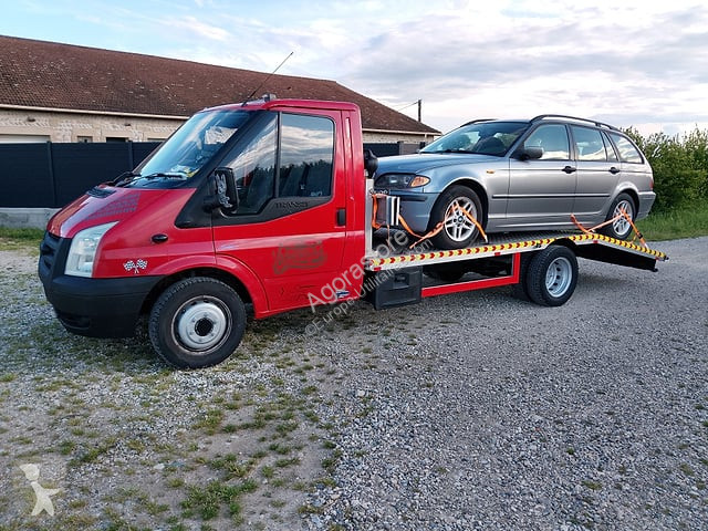 Véhicule utilitaire Ford