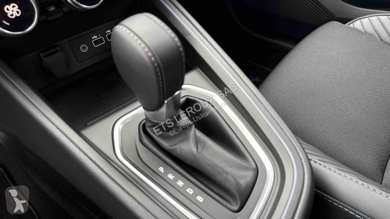 Véhicule utilitaire Renault CLIO V