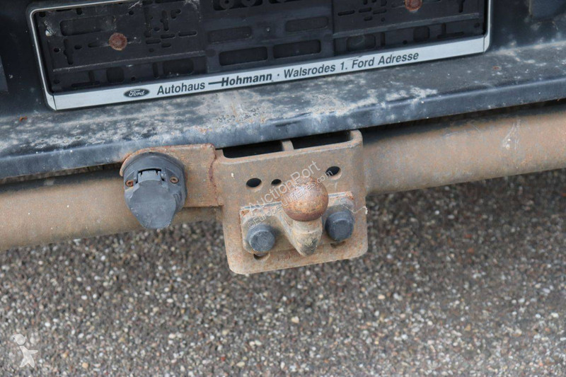 Véhicule utilitaire Ford
