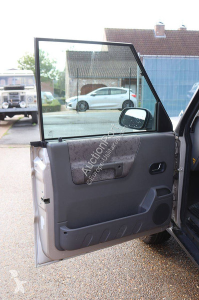 Véhicule utilitaire Land Rover V8