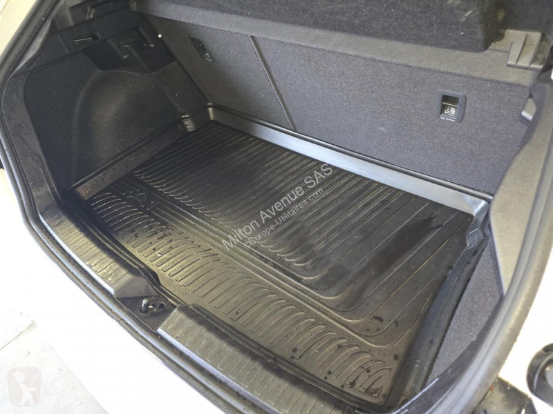 Véhicule utilitaire Audi Allstreet 1.0 30 TFSI...