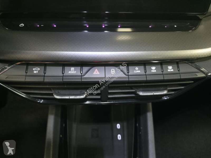 Véhicule utilitaire Skoda OCTAVIA Combi 2.0 TDI...