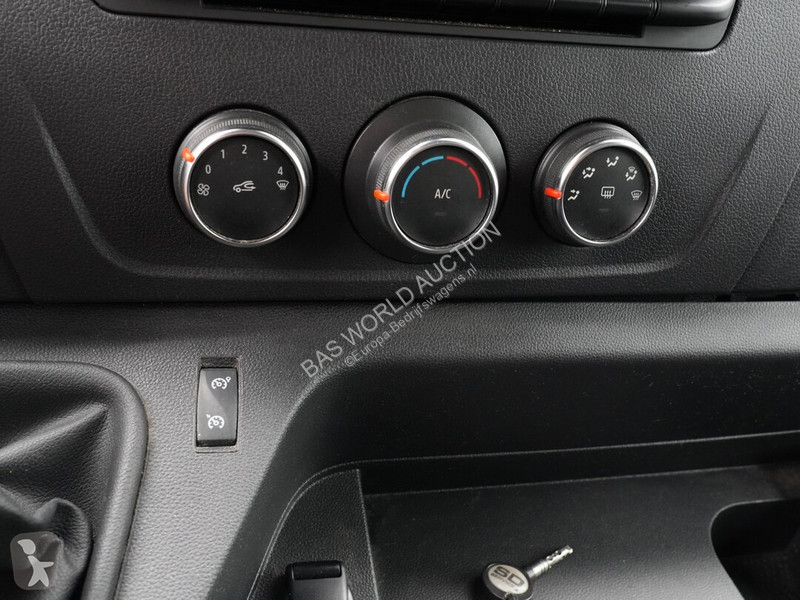 Furgoneta Renault 135PK