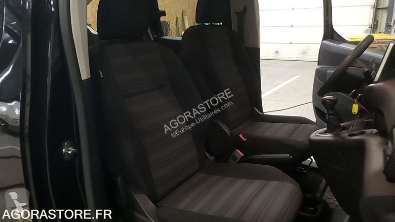 Véhicule utilitaire Opel COMBO