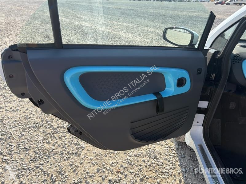 Коммерческий автомобиль  XEV Yoyo Electric...