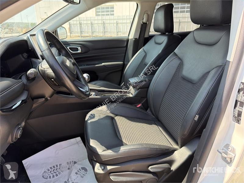 Лекотоварен автомобил Jeep 1.3