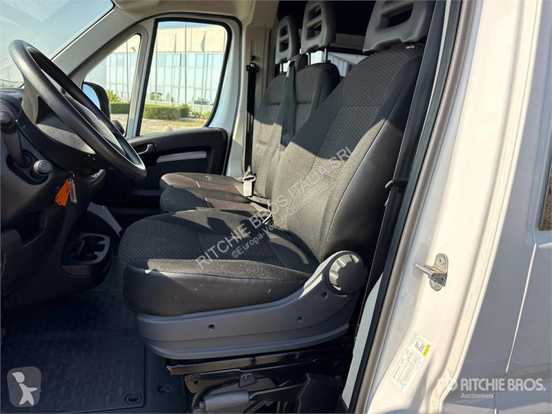 Véhicule utilitaire Opel 2.2 103 KW Mixto KA L4H2