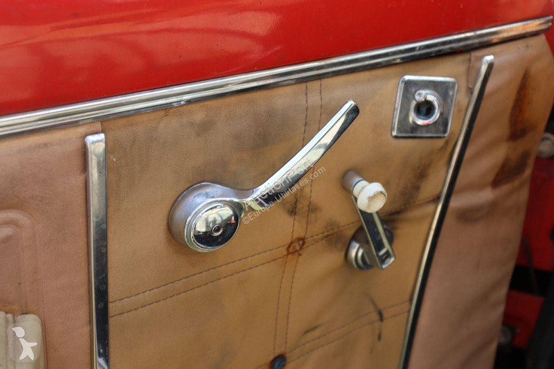 Furgoneta Jeep Chief