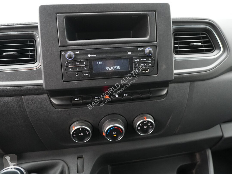 Furgoneta Renault 135PK