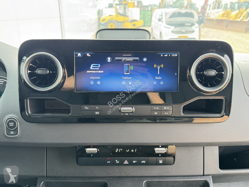 Лекотоварен автомобил Mercedes 314 Pro 81kWh...