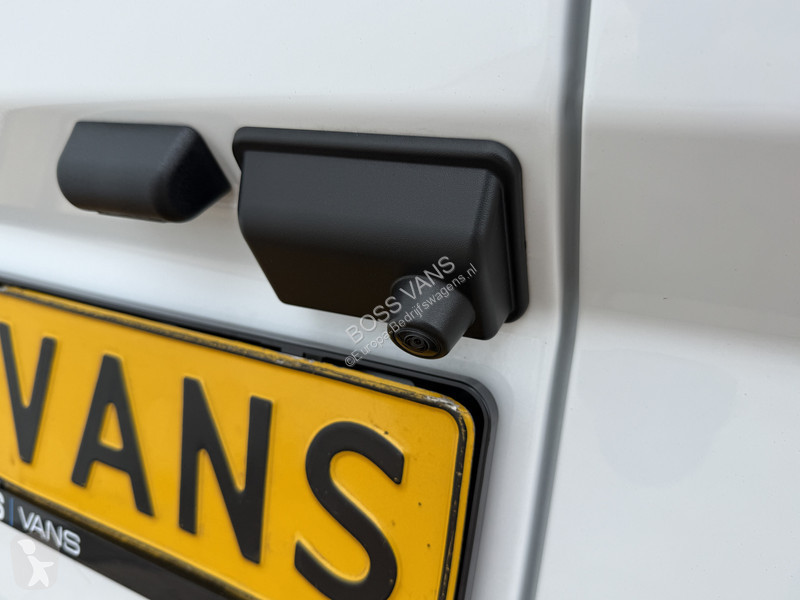 Лекотоварен автомобил Ford 71kWh 136PK...