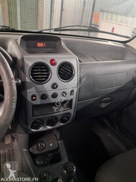 Лекотоварен автомобил Citroën BERLINGO