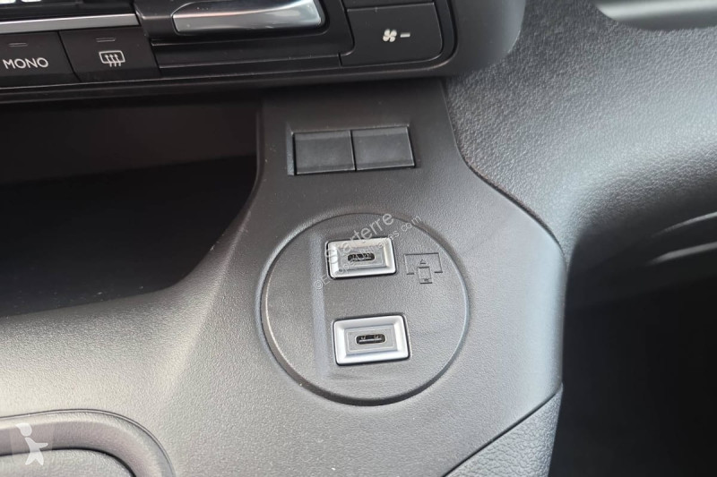 Véhicule utilitaire Citroën  BERLINGO CABINE...