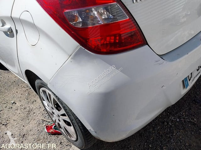 Коммерческий автомобиль