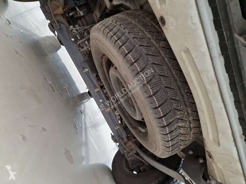 Užitkové vozidlo Ford 350 2.0 TDCI L3H2 Trend...