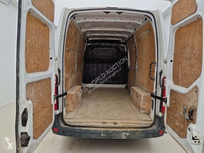 Furgoneta Opel 2.3DT L2H2 Airco/NAV/PDC