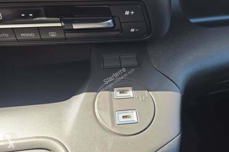 Véhicule utilitaire Citroën  BERLINGO CABINE...
