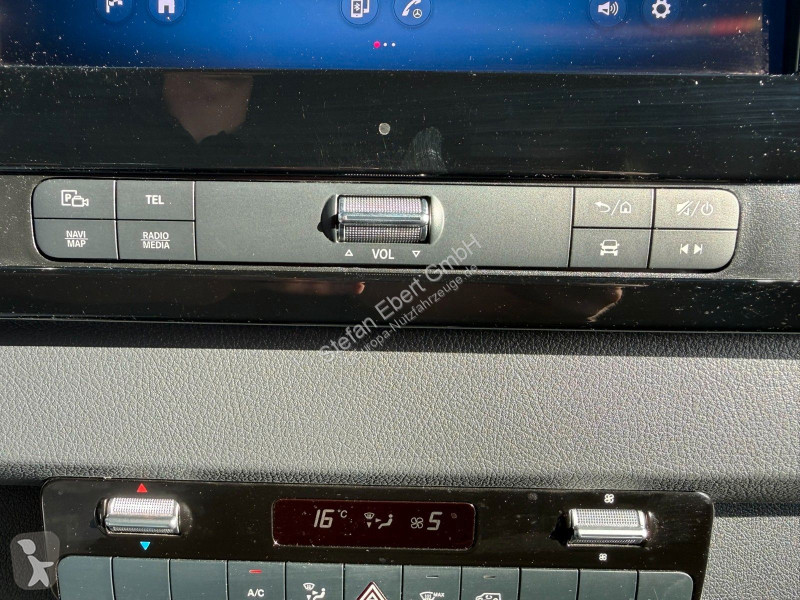 Коммерческий автомобиль Mercedes 317 CDI 9G...
